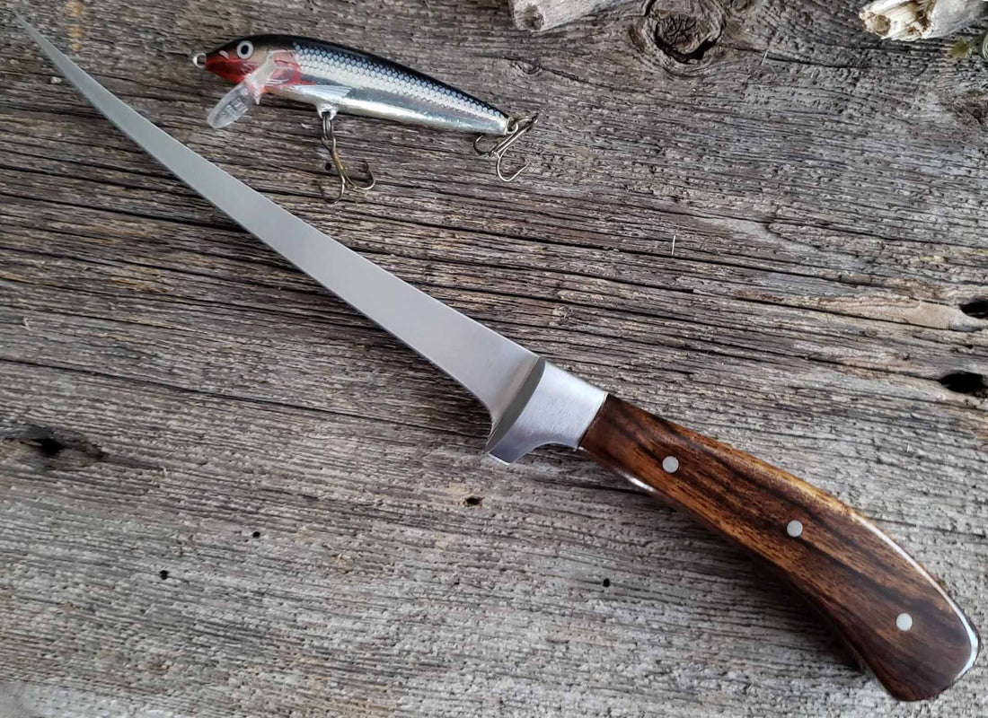 Fillet Knife in Indian Laurel