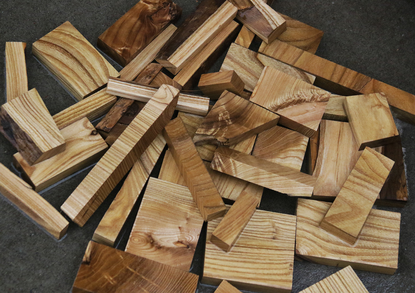 Catalpa Cut Offs - Medium Box (MFRB)